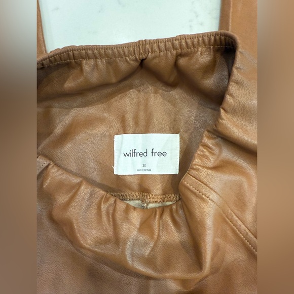 🤎 Aritzia Wilfred Free DARIA Vegan Leather Pants Tan • XS • Icon Status - Picture 7 of 8